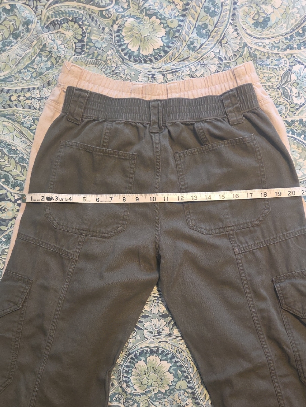 Aeropostale Set of Two Utility Cargo Pants, Tan and Army Green - Picture 10 of 12
